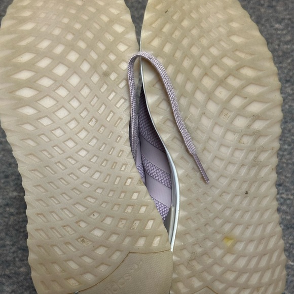 Women’s size 9 adidas sneakers! Purple 💜 - Picture 3 of 6